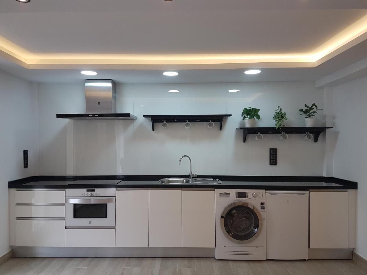 Pepes Home 3 Habitaciones & Parking Gratis 托雷莫利诺斯 外观 照片