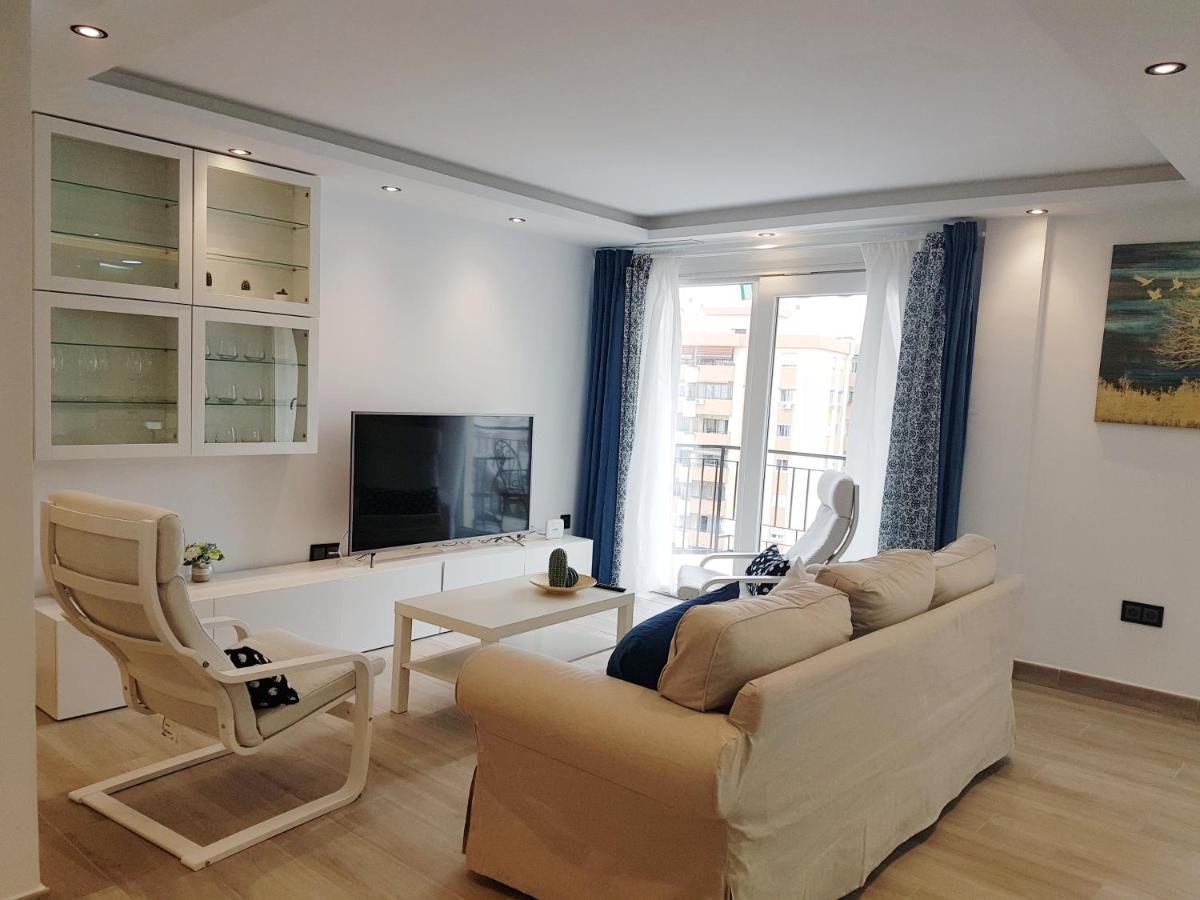 Pepes Home 3 Habitaciones & Parking Gratis 托雷莫利诺斯 外观 照片