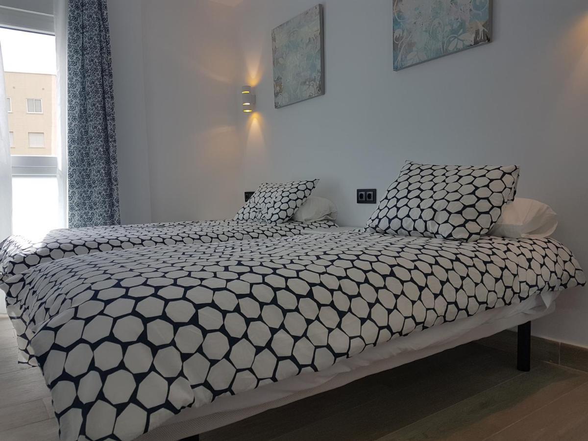 Pepes Home 3 Habitaciones & Parking Gratis 托雷莫利诺斯 外观 照片