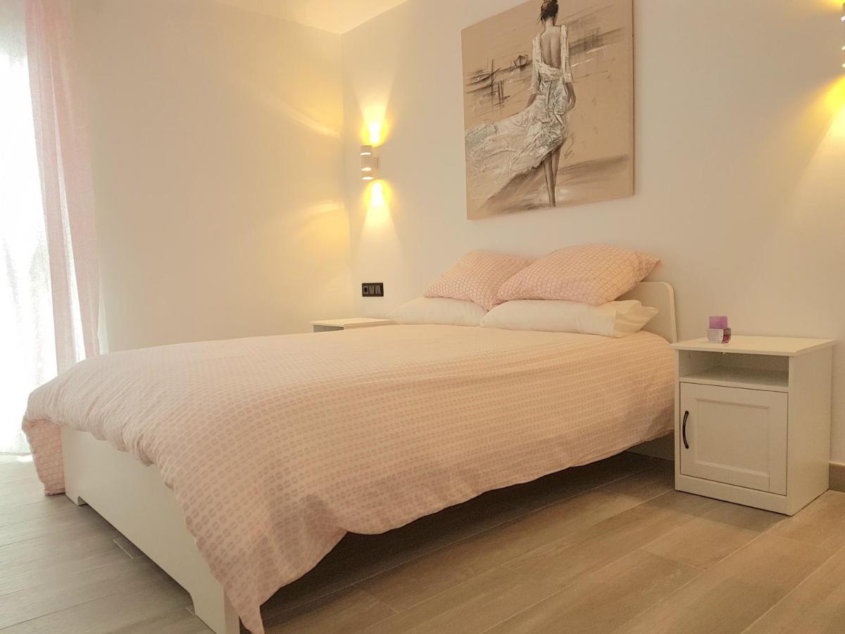 Pepes Home 3 Habitaciones & Parking Gratis 托雷莫利诺斯 外观 照片